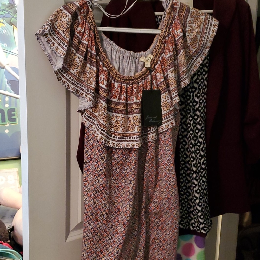 Jane and Delancey shoulderless top